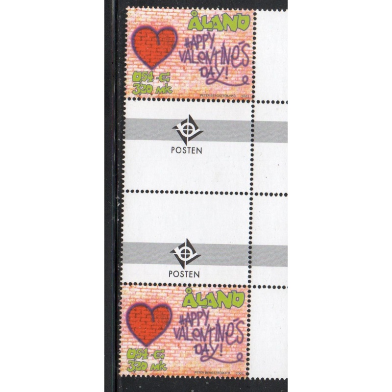 Aland Finland Sc 186 2001 Valentines Day stamp gutter pair mint NH