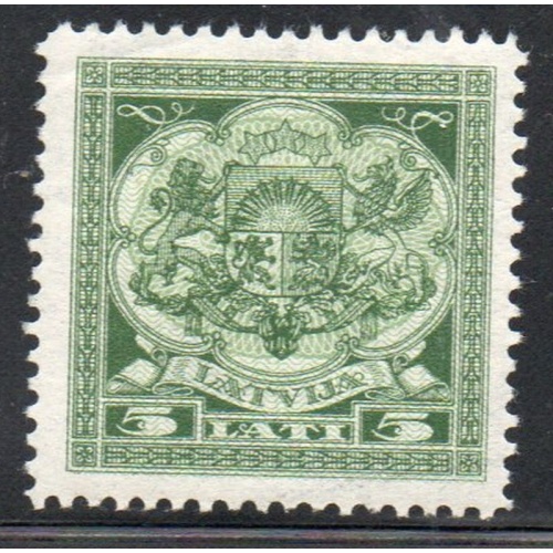 Latvia Sc 130 1923  5 L Coat of Arms stamp mint