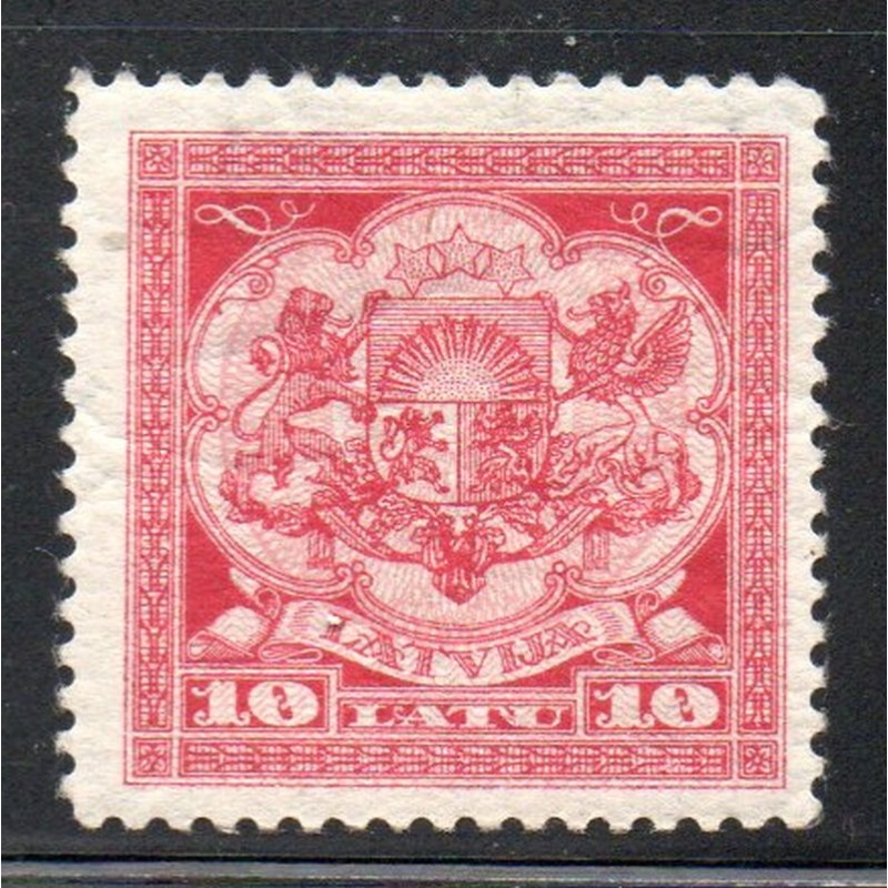 Latvia Sc 131 1923  10 L Coat of Arms stamp mint