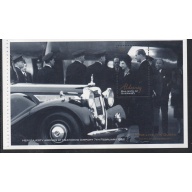 Alderney Sc  184a 2002 50th Anniversary QE II stamp booklet pane mint NH