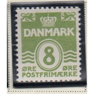 Denmark Sc 227A 1940 8 ore yellow green wavy lines stamp mint