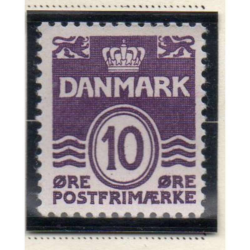 Denmark Sc 230 1938 10 ore  violet wavy lines stamp mint