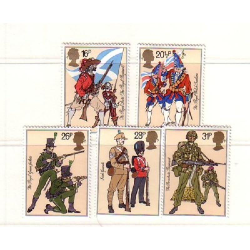 Great Britain Scott 1022-26 1983 Military Uniforms stamp set mint NH