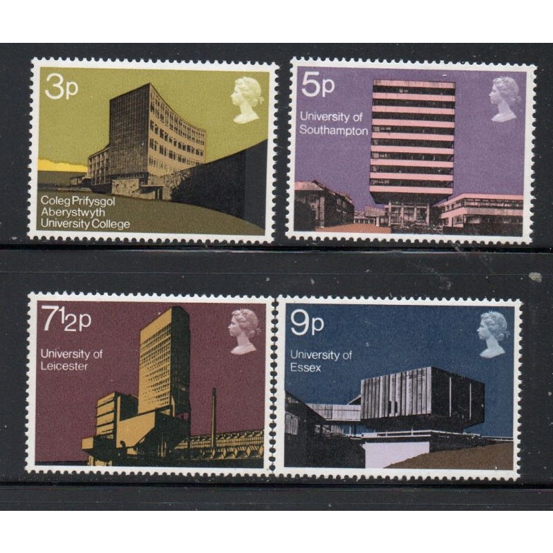 Great Britain Sc 657-660 1971 Universities stamp set  mint NH