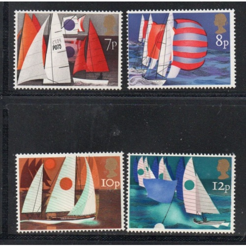 Great Britain Sc 745-748 1975 Yachts stamp set mint NH