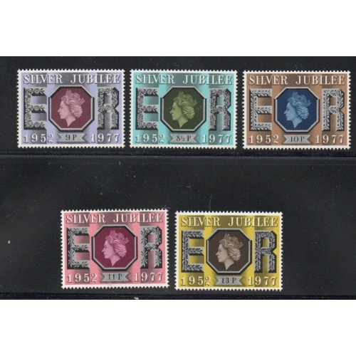 Great Britain Sc 810-814 1977 25th Anniversary Reign of QE II stamp set mint NH