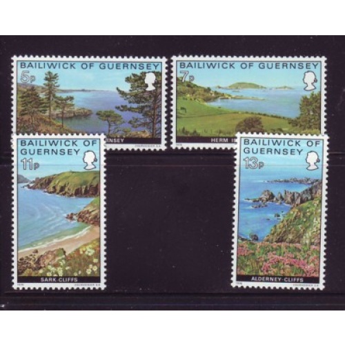Guernsey Sc 137-140 1976 Views  stamp set  mint NH