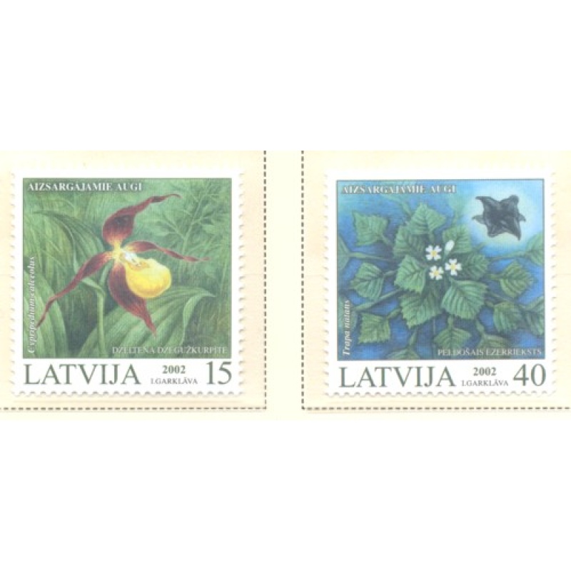 Latvia Sc 550-51 2002 Endangered Plants stamp set mint NH