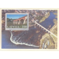 Latvia Sc 557 2002 Venta River Bridge stamp sheet mint NH