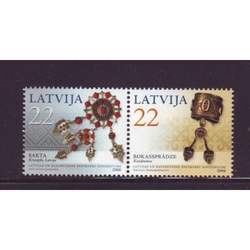 Latvia Sc 650 2006 Traditional Jewelry stamp set mint NH