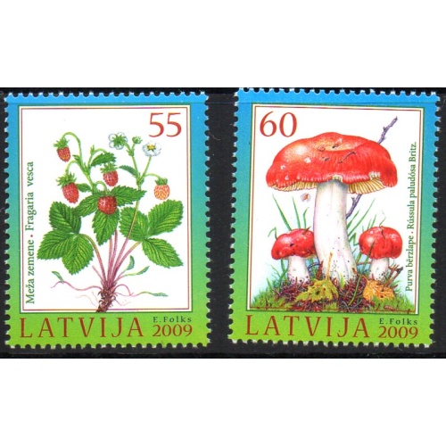 Latvia Sc 742-743 2009 Berries & Mushrooms stamp set mint NH